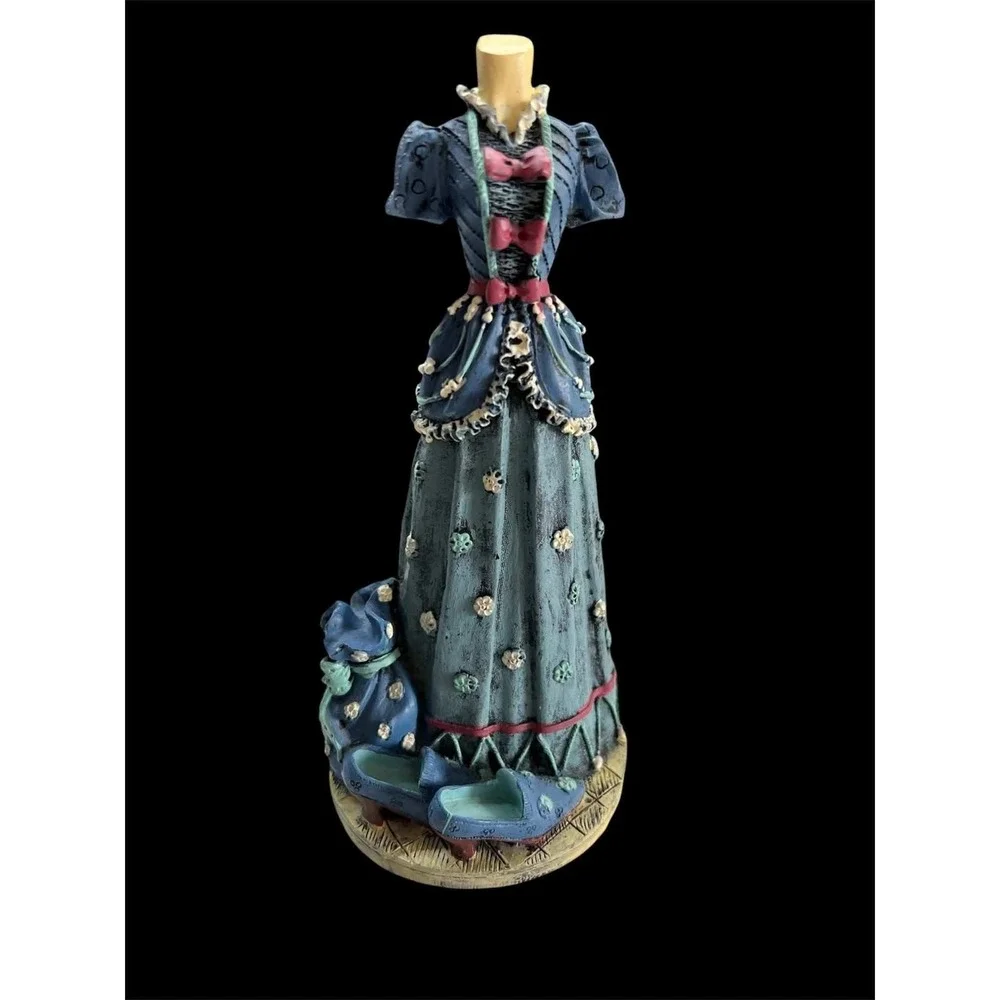 Vintage Victorian Style Miniature Dress Form‎ Figurine Set of 7 26-05-22